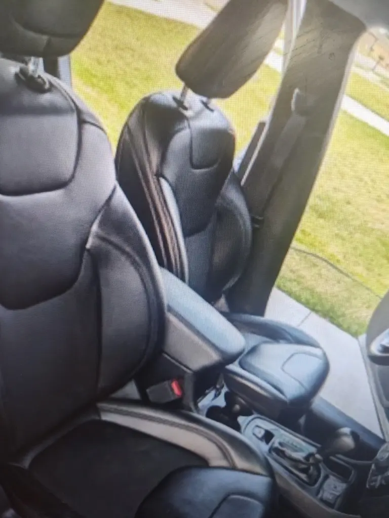 2020 Jeep Cherokee Altitude photo 6