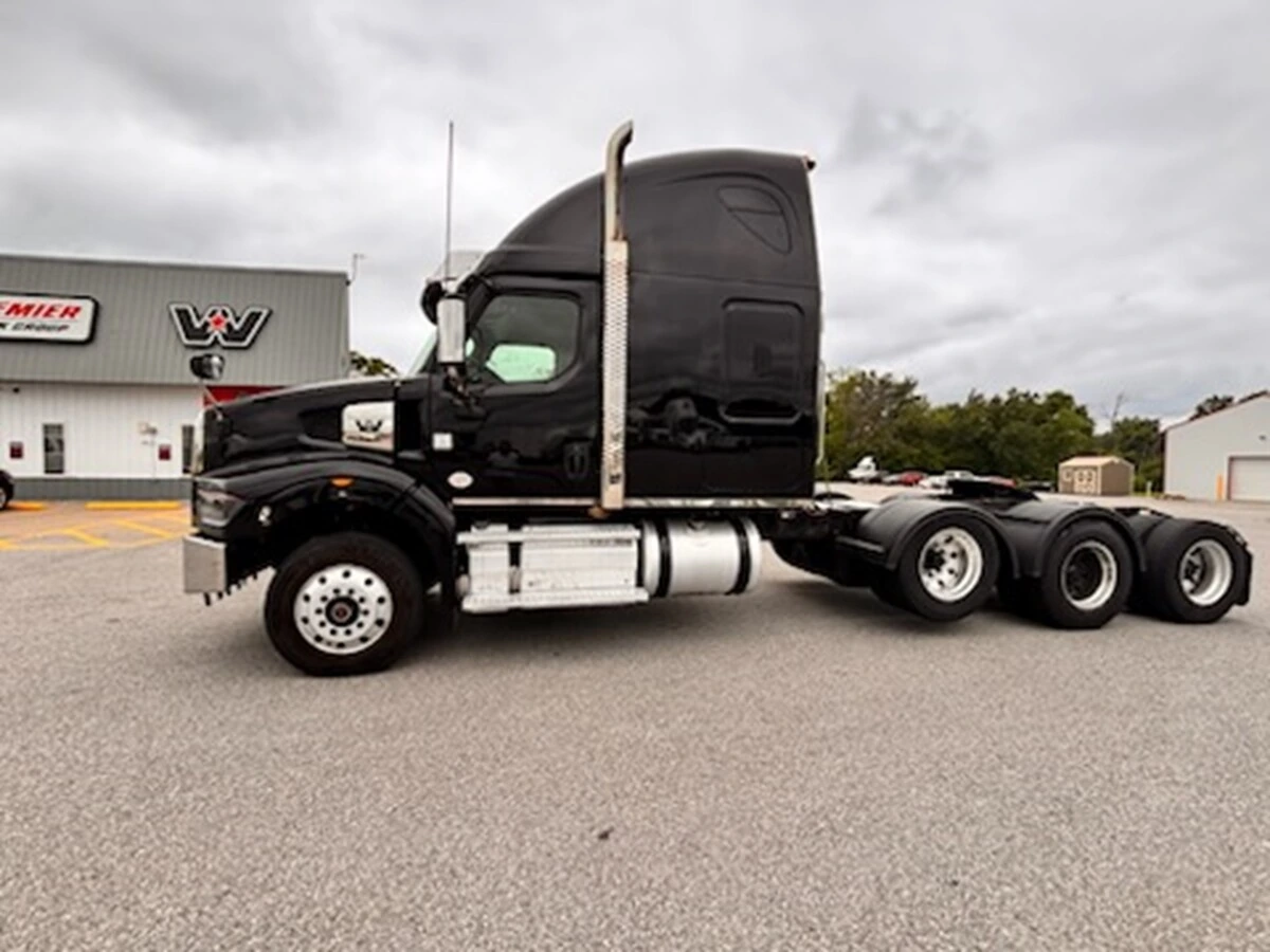 2022 Western Star 49X — photo 6