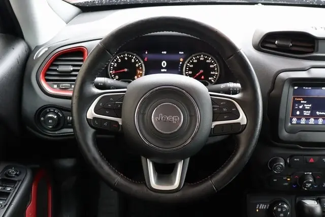 2018 Jeep Renegade Trailhawk photo 16