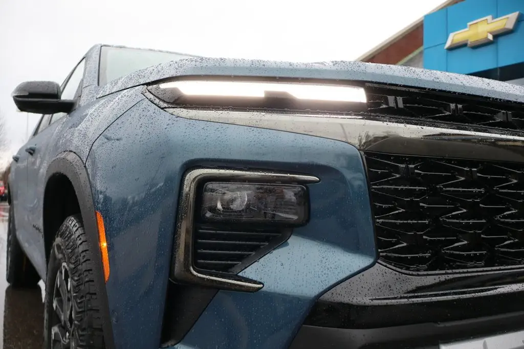 2026 Chevrolet Traverse Z71 photo 2