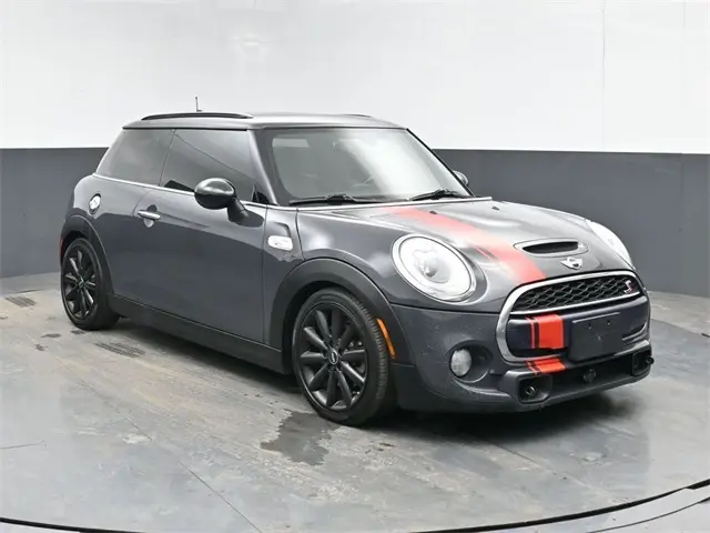 2016 Mini Cooper 2 Door Hardtop S photo 2