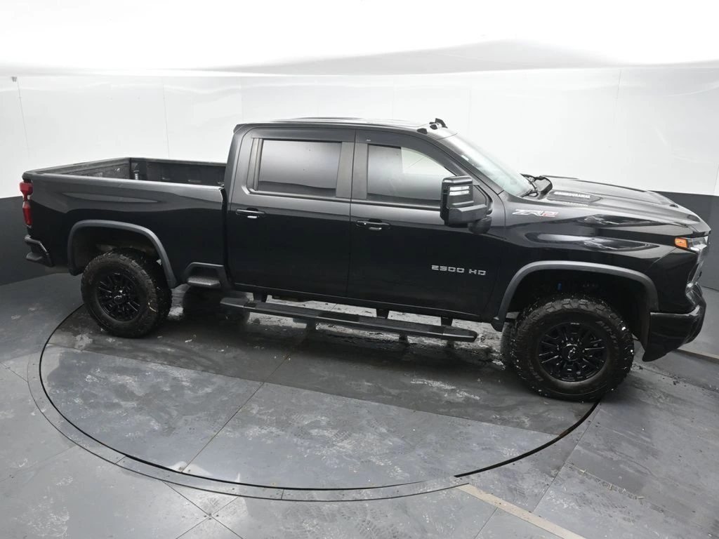2024 Chevrolet Silverado 2500HD ZR2 - Photo 38