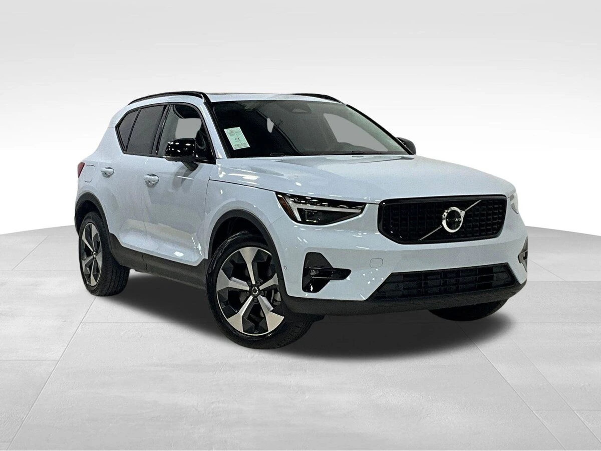 2026 Volvo XC40
