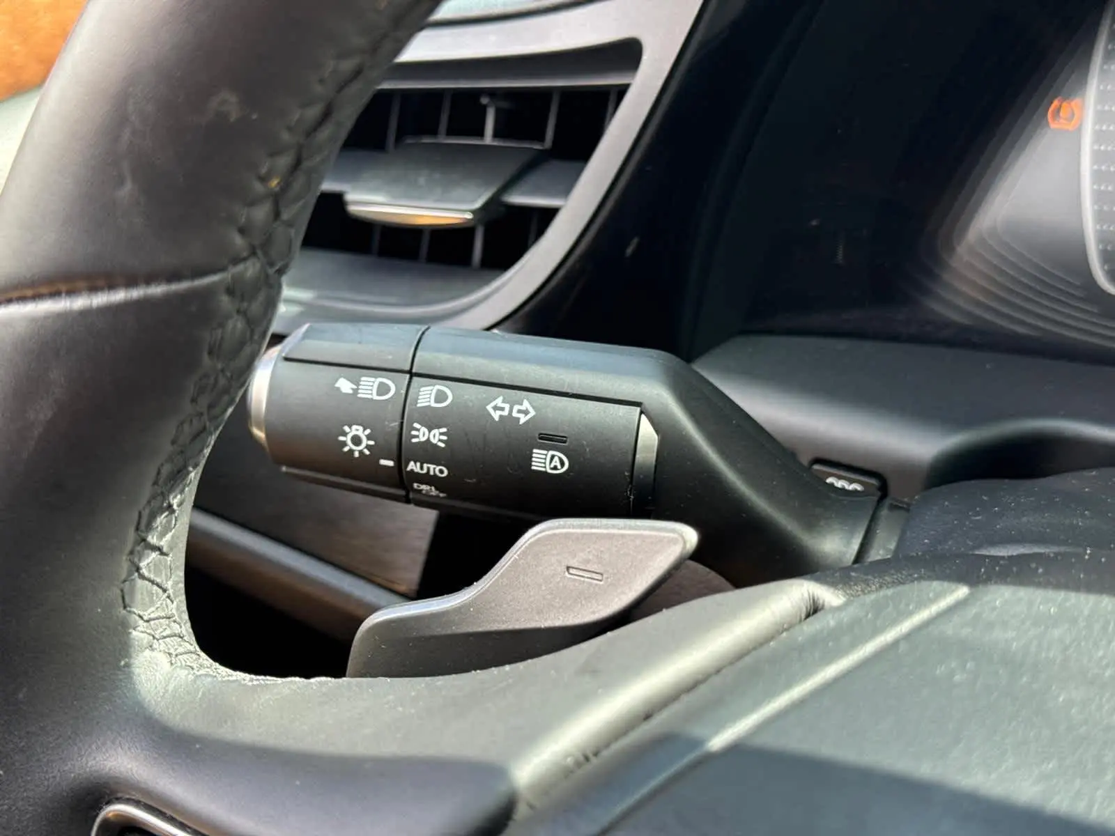 2023 Lexus ES Premium photo 19