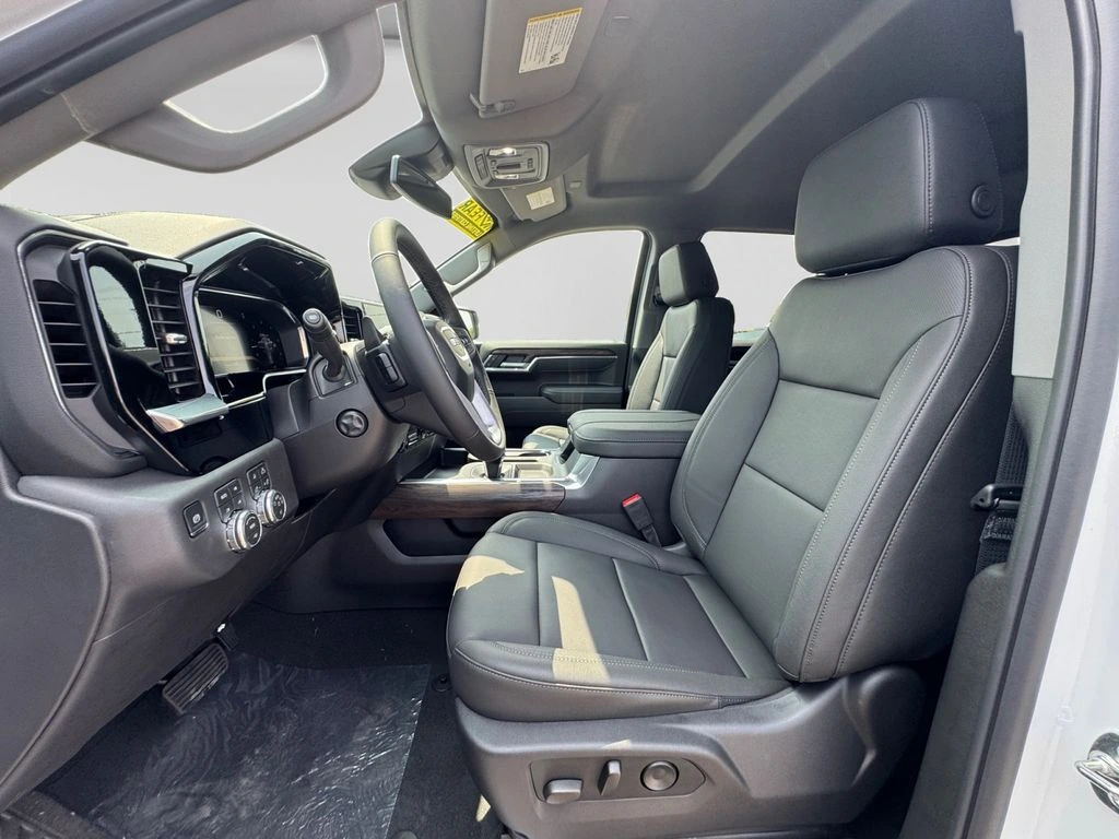 2026 GMC Sierra 1500 SLT - Photo 14