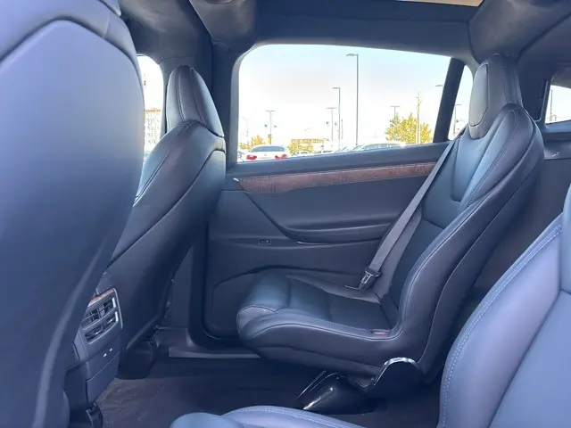 2020 Tesla Model X Long Range photo 20