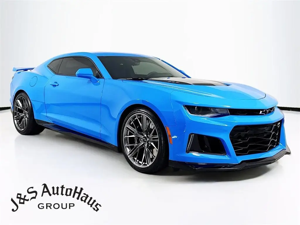 2022 Chevrolet Camaro ZL1's photo