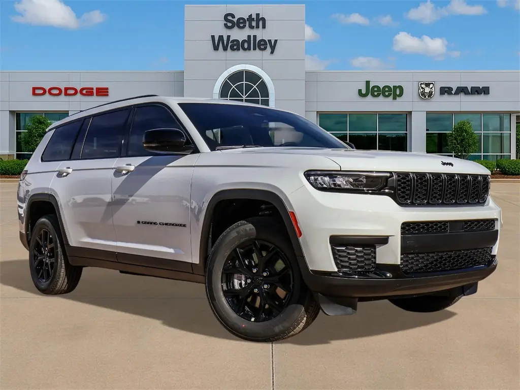 2025 Jeep Grand Cherokee L Altitude's photo