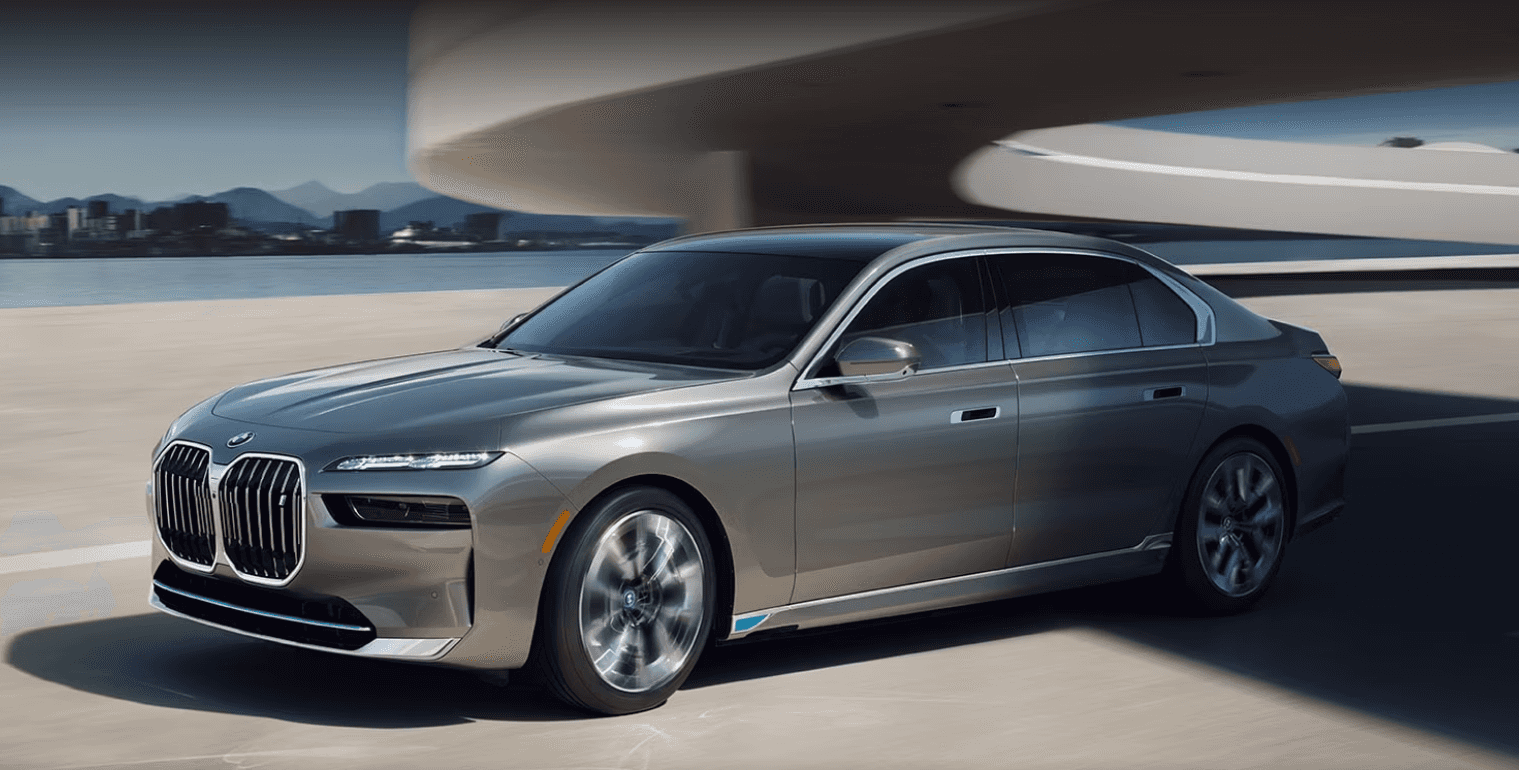 A silver 2023 BMW i7