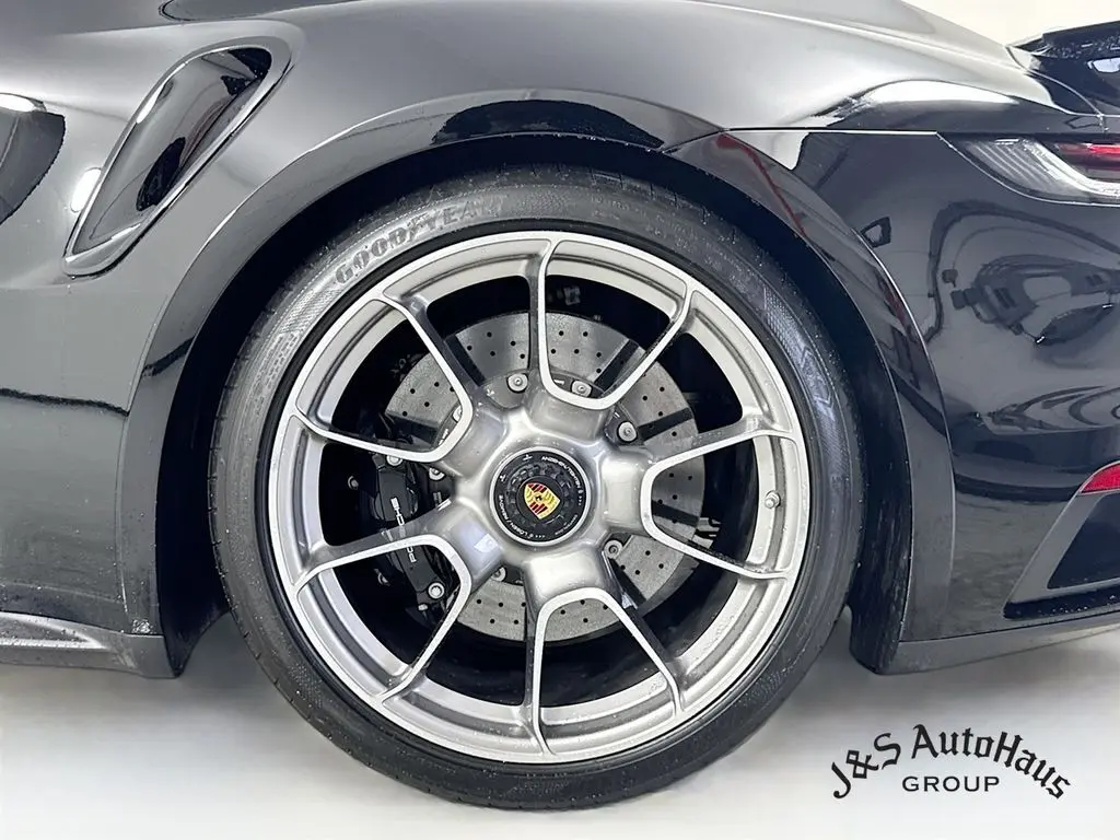 2022 Porsche 911 Turbo S photo 34