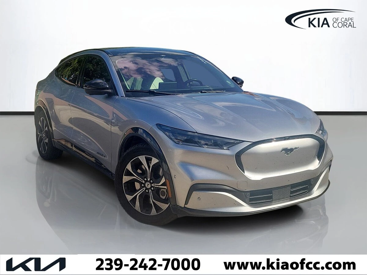2021 Ford Mustang-Mach-e Premium's photo
