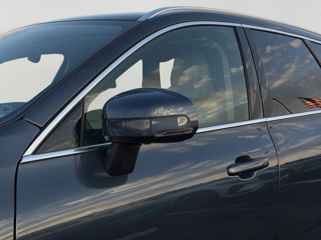 2023 Volvo - image 28