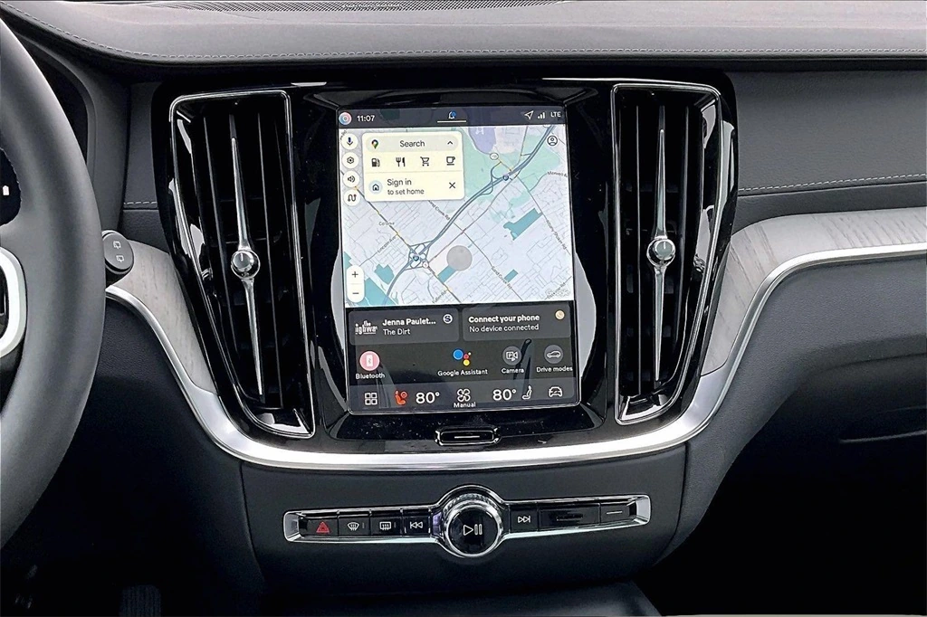 2026 Volvo - image 6