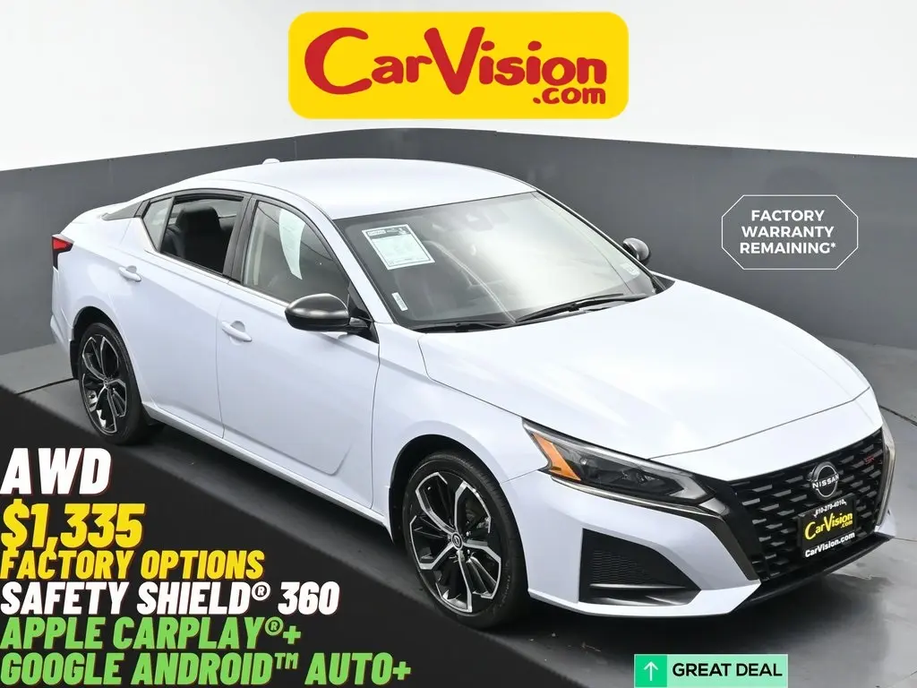 2023 Nissan Altima SR's photo