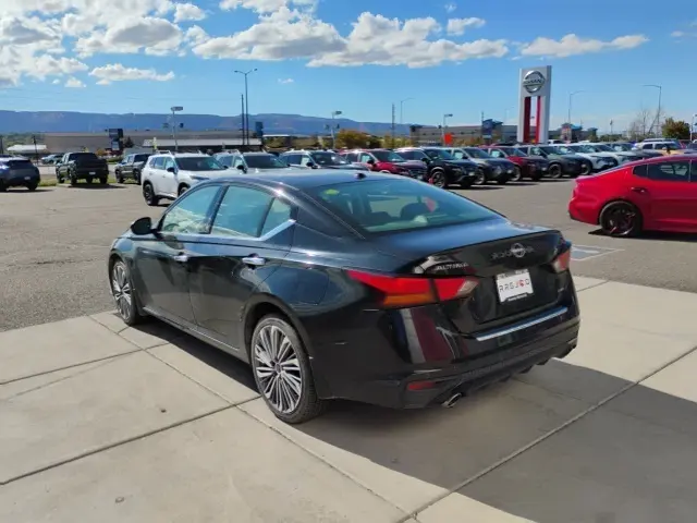 2023 Nissan Altima 2.5 SL photo 7