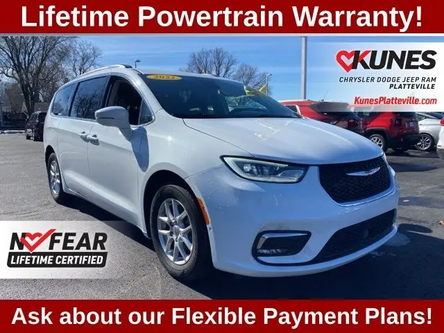 Used 2022 Chrysler Pacifica Touring L with VIN 2C4RC1BG3NR121956 for sale in Platteville, WI