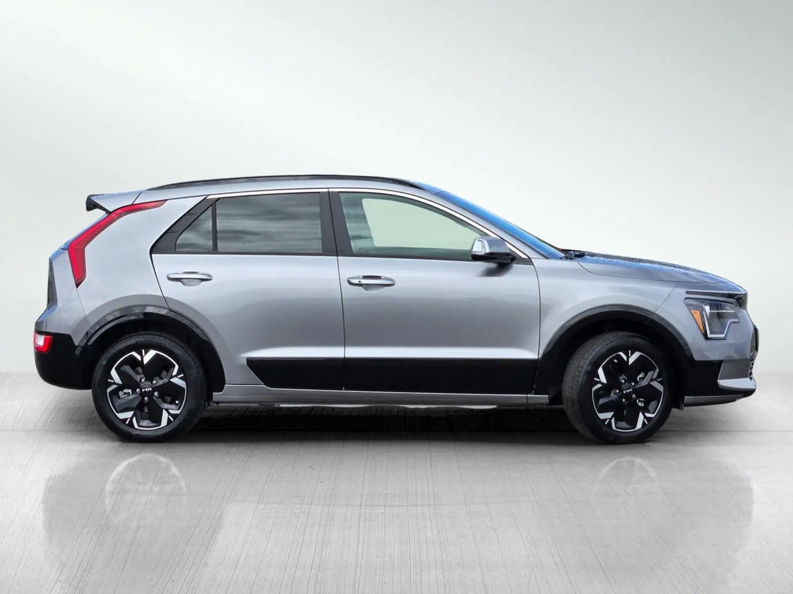 2023 Kia Niro EV Wind photo 3