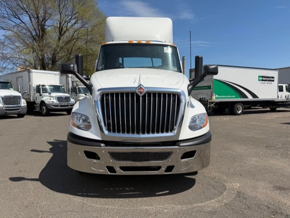 2020 International LT in Warwick, RI — photo 8