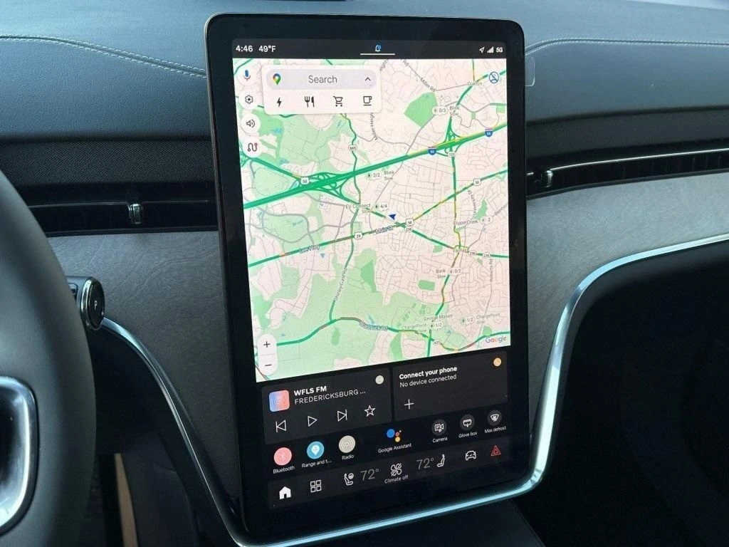 2025 Volvo - image 19