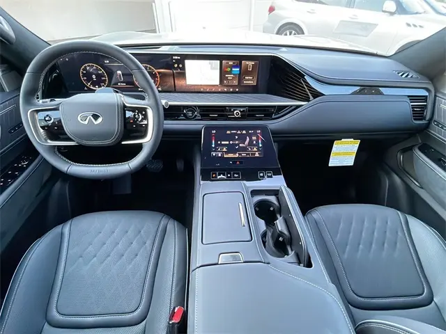 2026 Infiniti QX80 photo 13