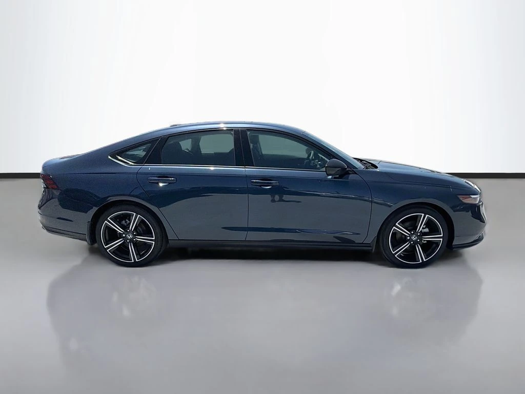 2026 Honda Accord SE - Photo 8