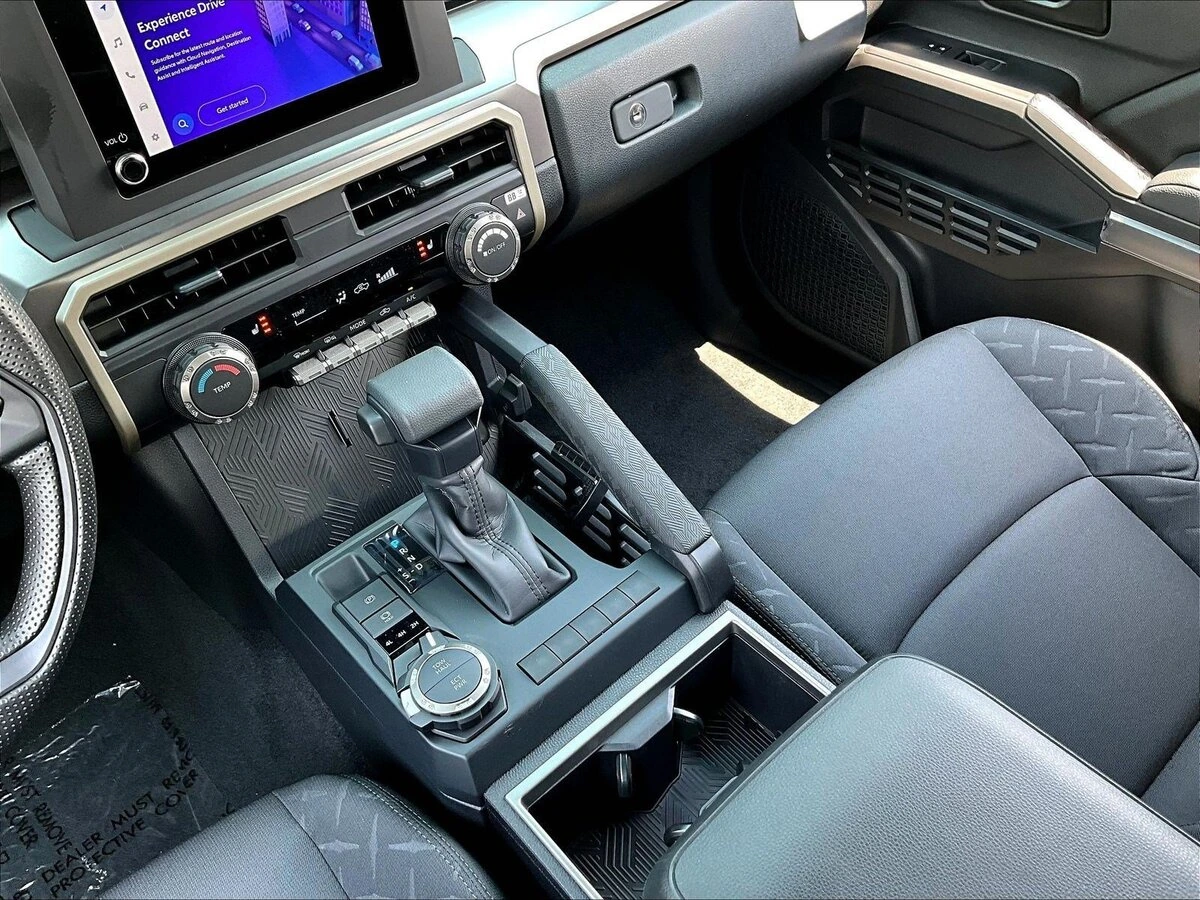 2026 Toyota Tacoma SR5 - Photo 11