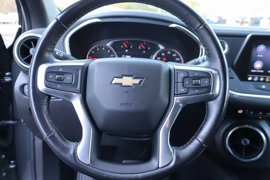 2019 Chevrolet Blazer Base 2LT photo 2