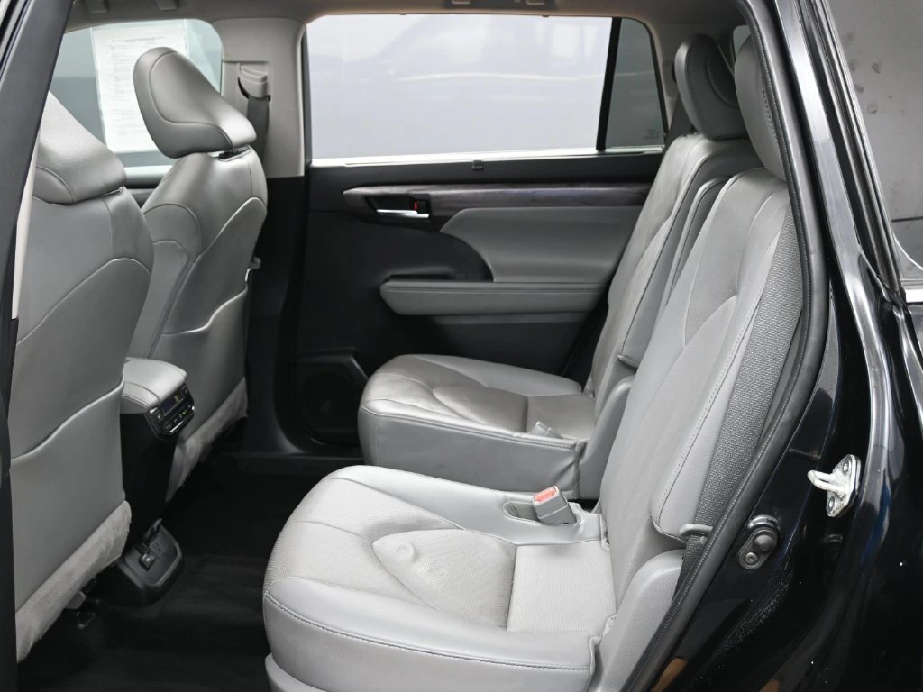 2022 Toyota Highlander Platinum - Photo 26