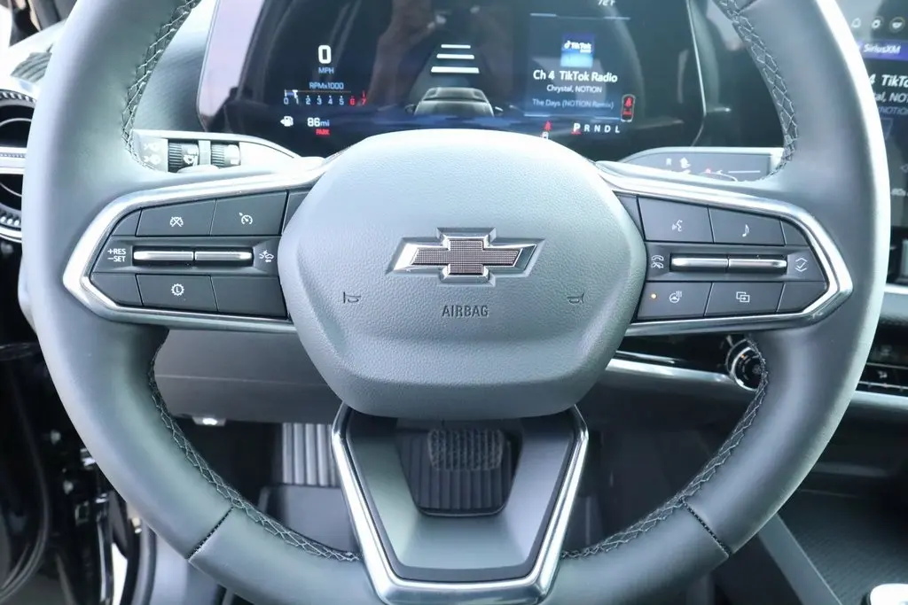 2026 Chevrolet Equinox LT photo 3