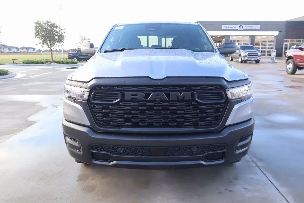 2025 Ram 1500 Tradesman photo 8