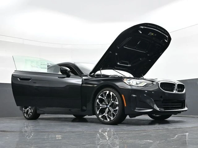 2025 BMW 2 Series 230i - Photo 40