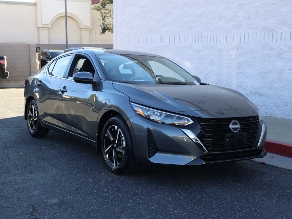 2025 Nissan Sentra SV's photo