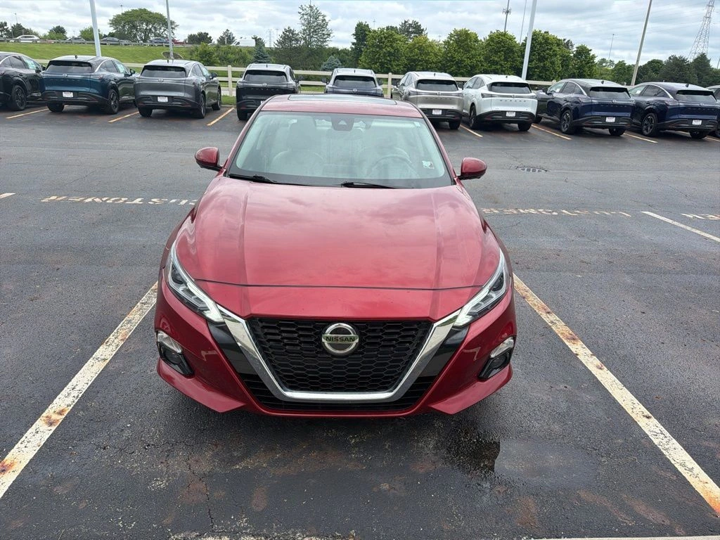 2019 Nissan Altima 2.5 Platinum AWD's photo