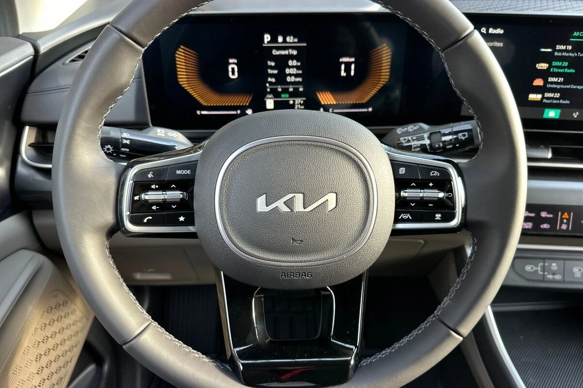 2026 Kia Carnival LXS - Photo 21