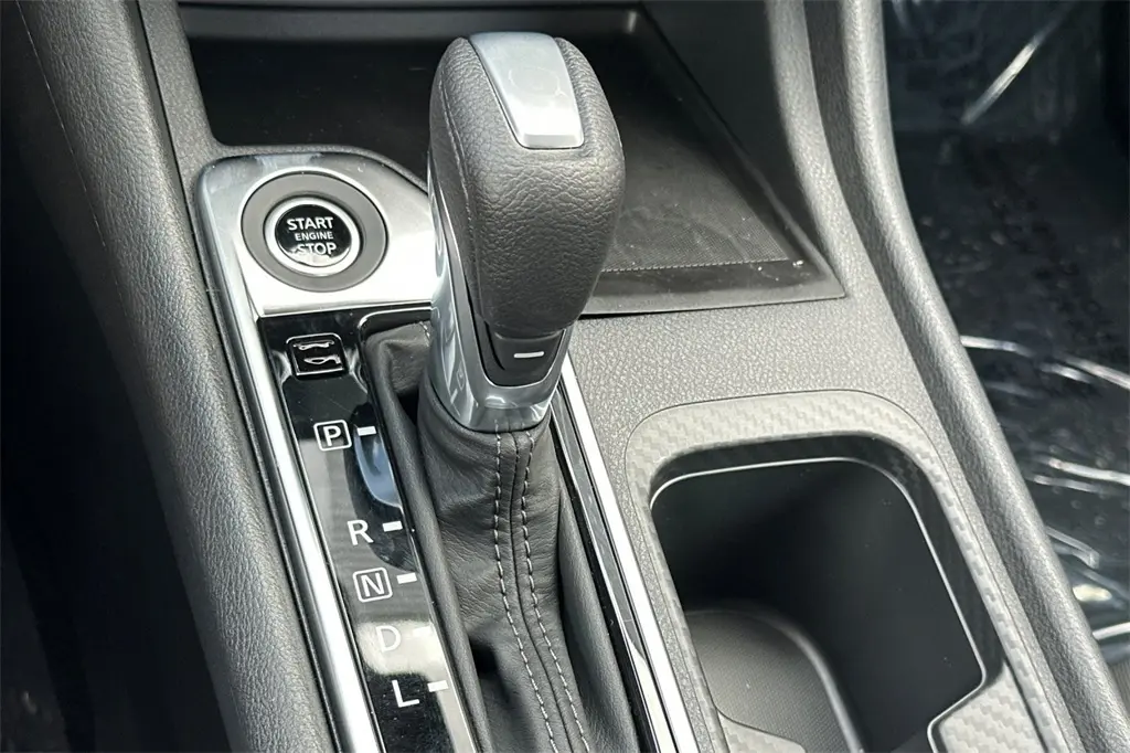 2025 Nissan Sentra SV photo 20