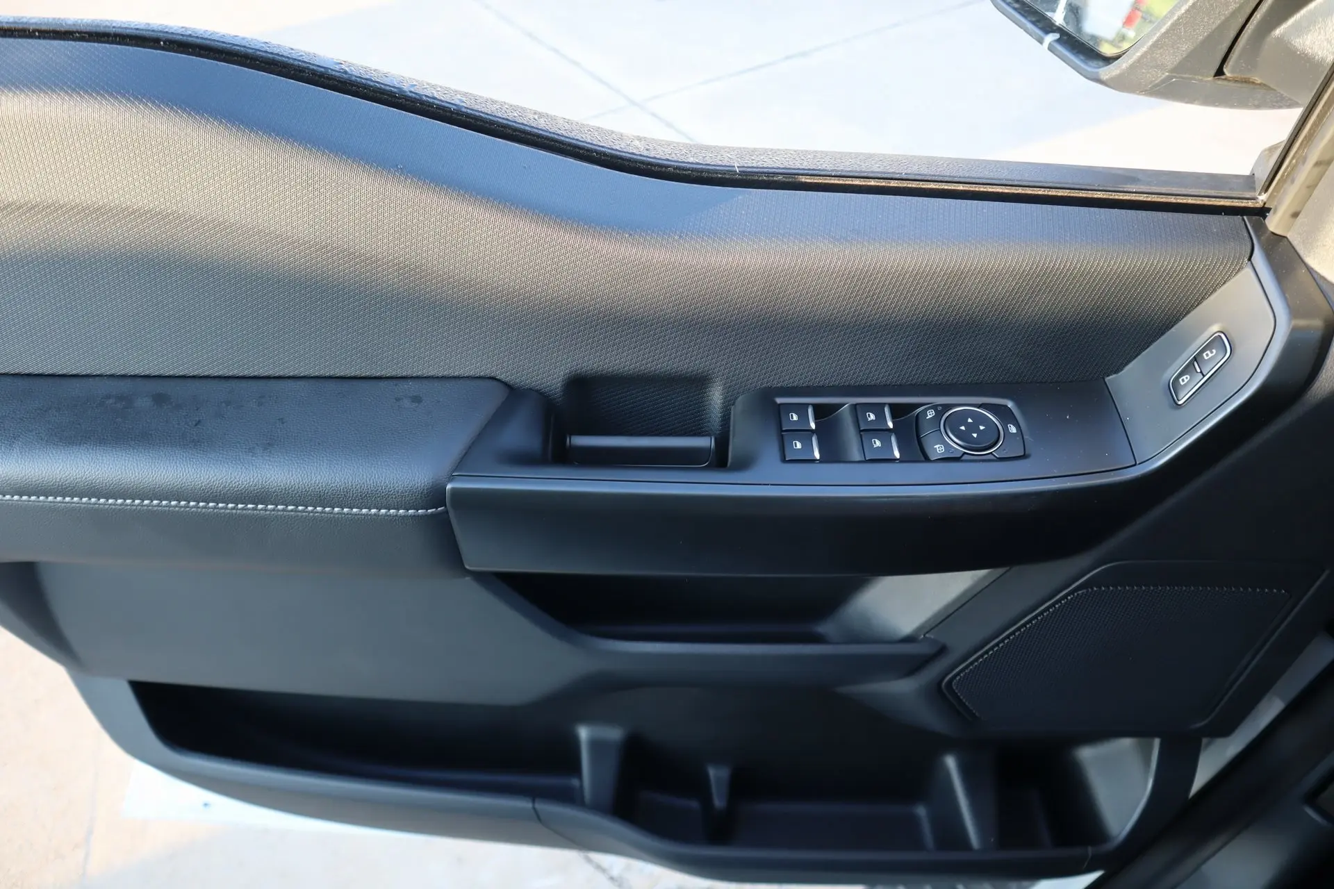 2025 Ford F-150 STX photo 10
