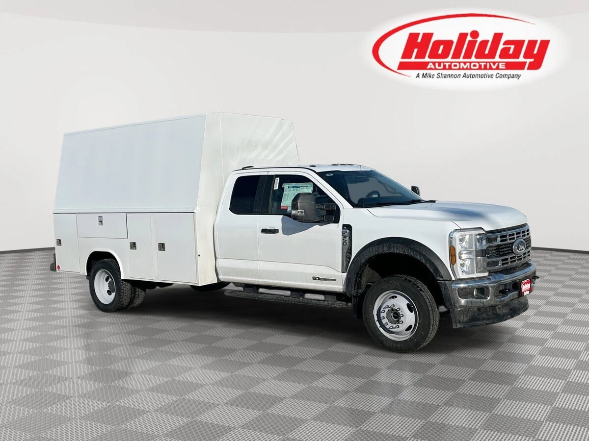 2025 Ford F-550 Super Duty Chassis Cab