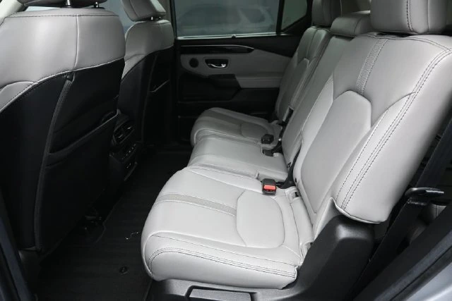 2025 Honda Pilot EX-L - Photo 18