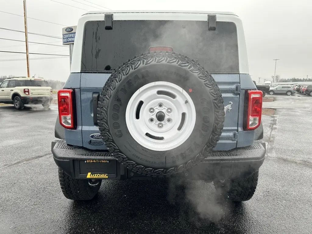 2025 Ford Bronco Heritage First Edition photo 4