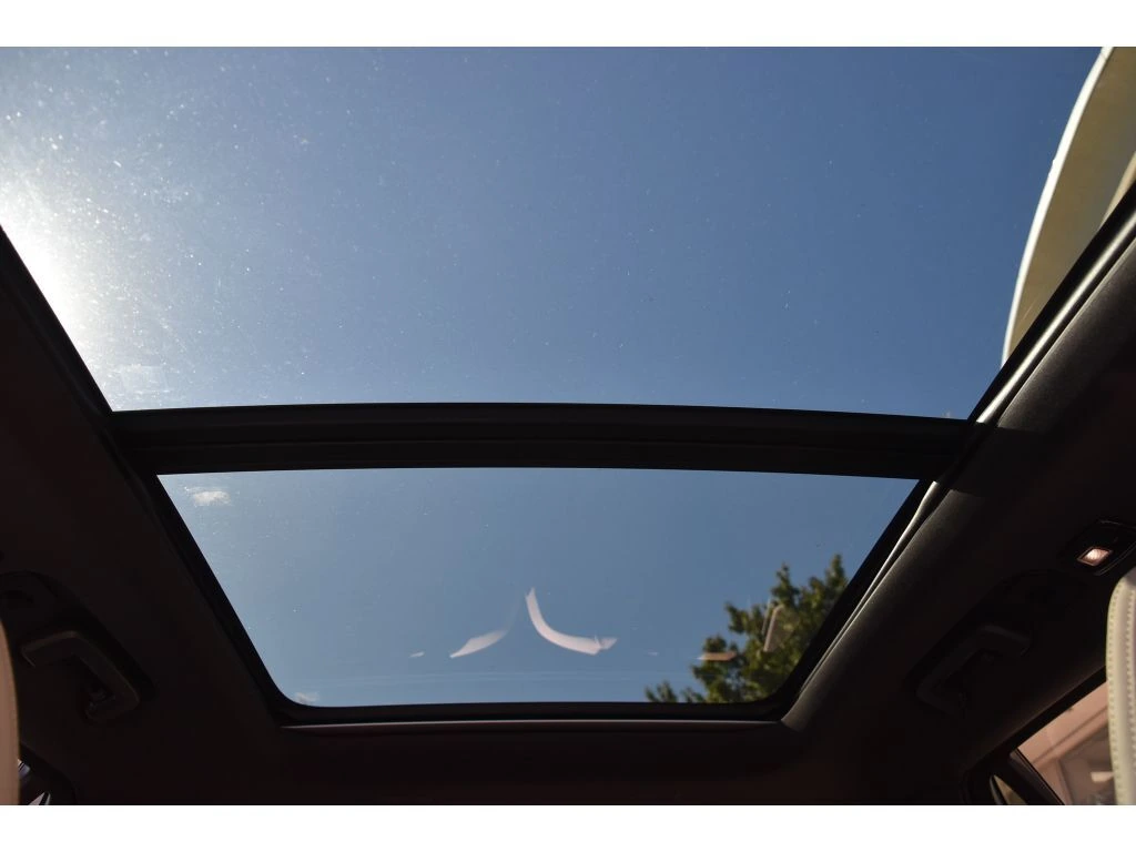 2026 Volvo - image 14