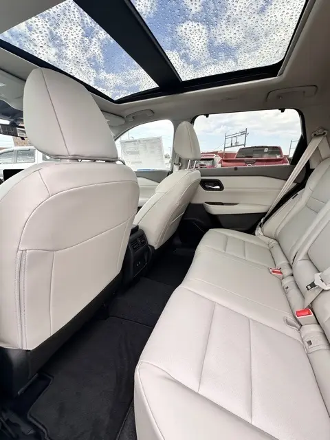 2026 Nissan Rogue SV photo 20