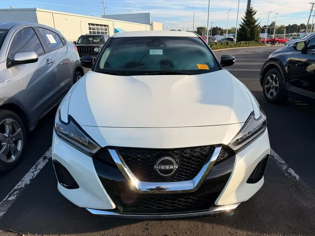 2023 Nissan Maxima SV photo 4