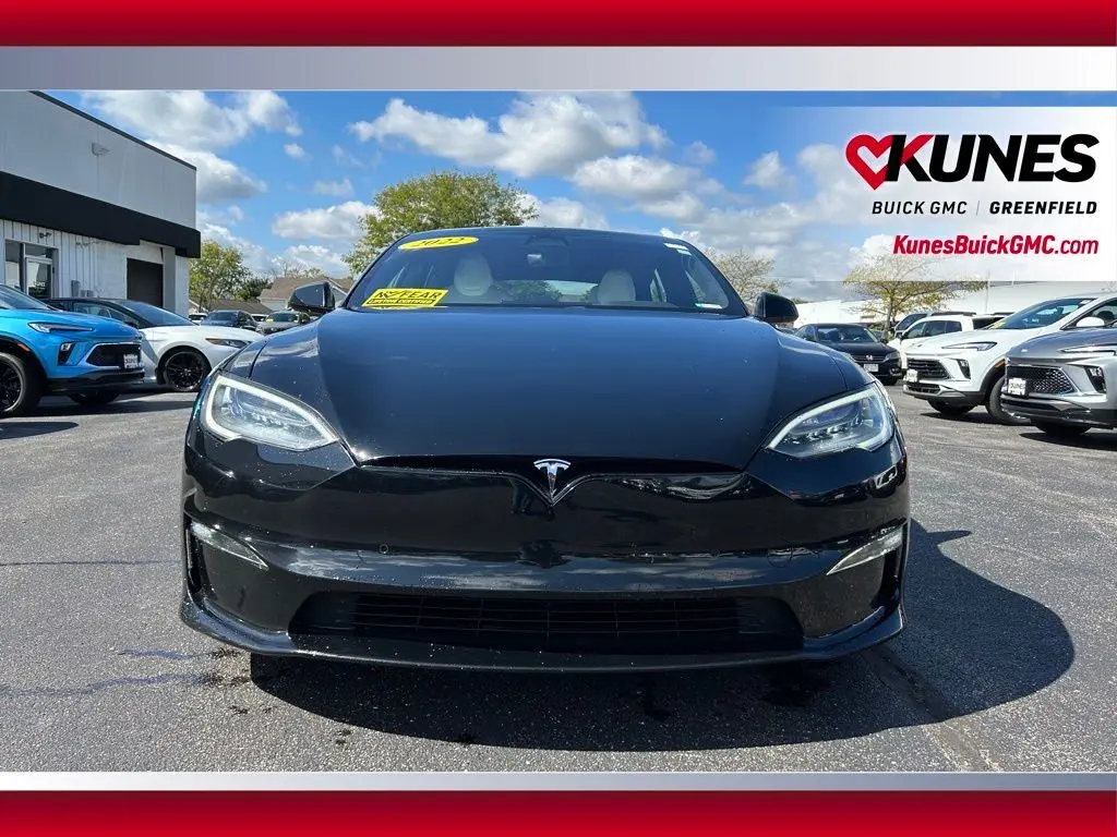 2022 Tesla Model S Plaid photo 3