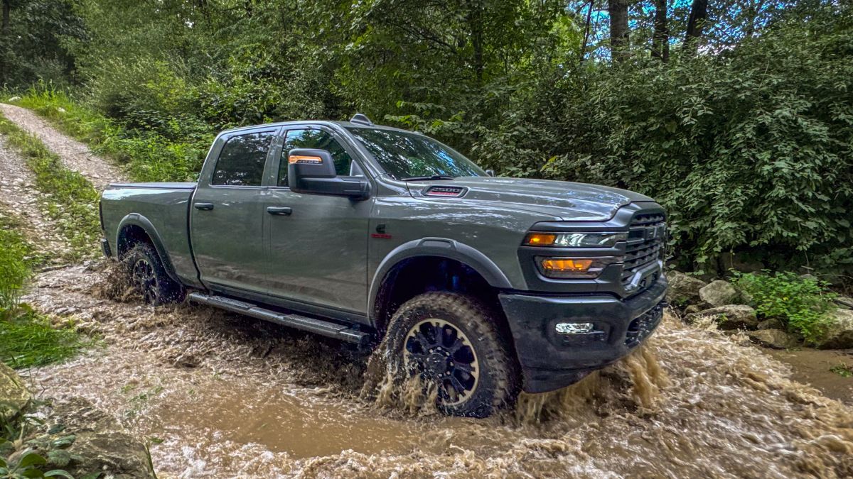 2026 RAM 2500 Warlock Exterior Passenger Side Front Profile