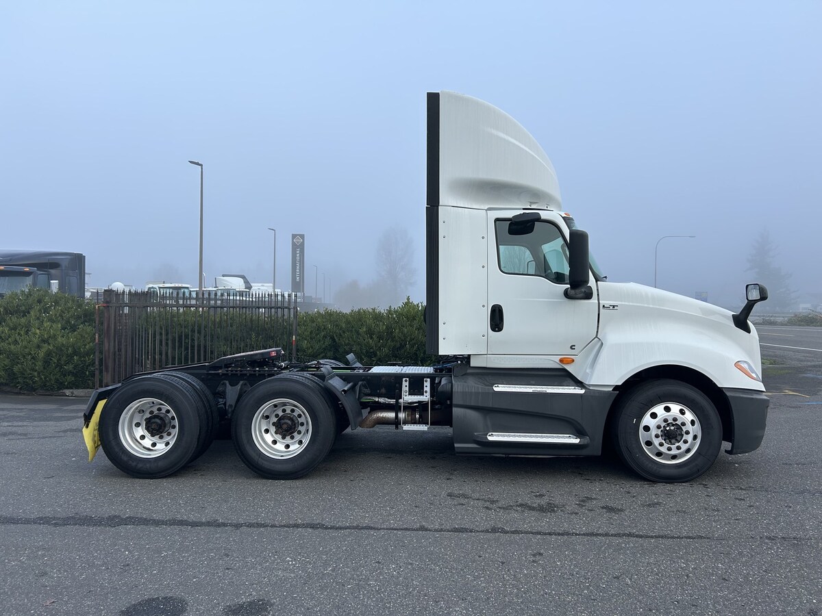 2021 International LT in Mount Vernon, WA — photo 3
