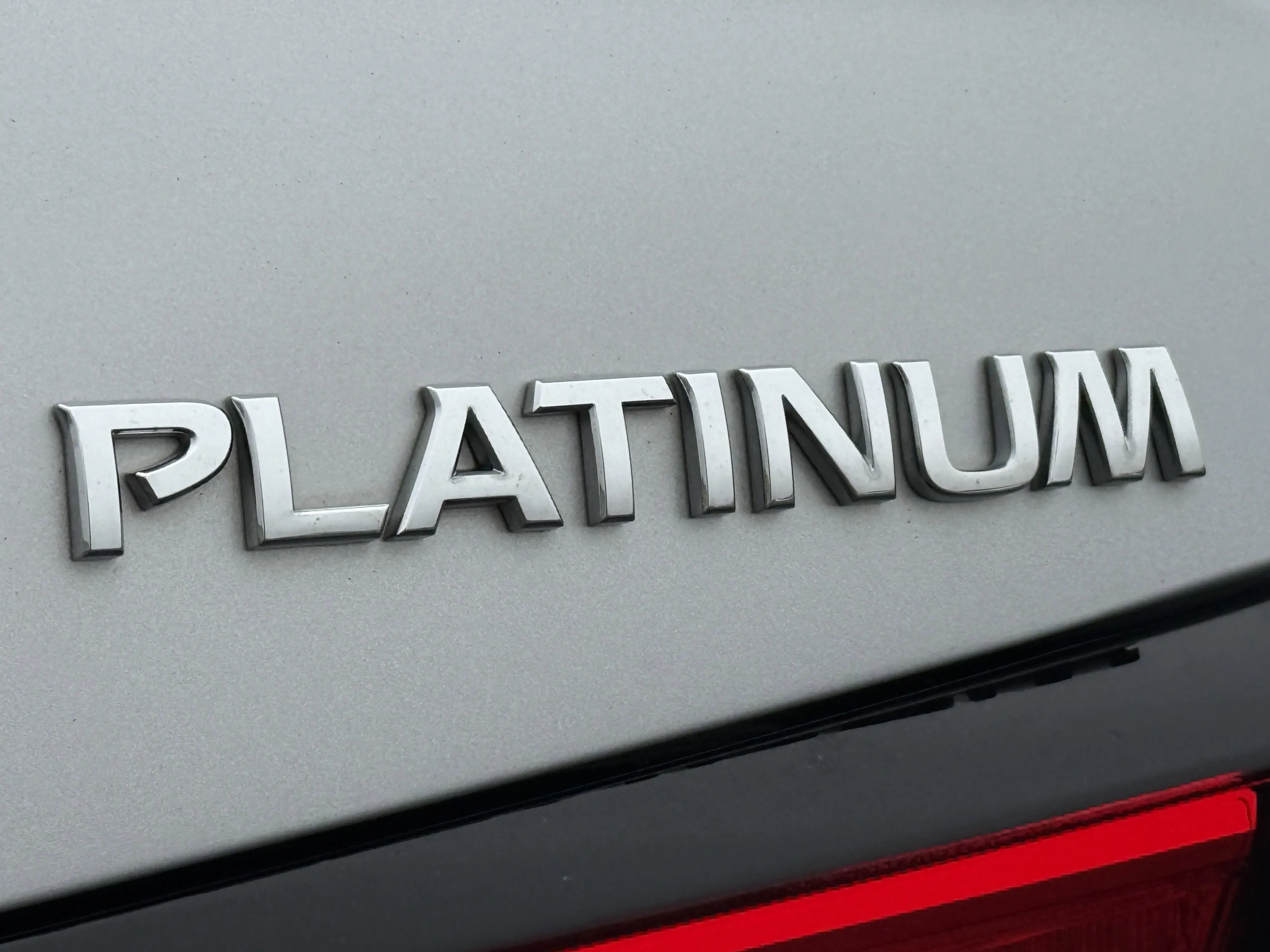 2022 Nissan Altima 2.5 Platinum photo 9