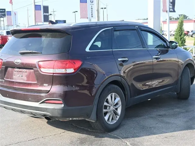 2016 Kia Sorento LX photo 6