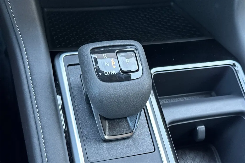 2025 Nissan Pathfinder SV photo 20