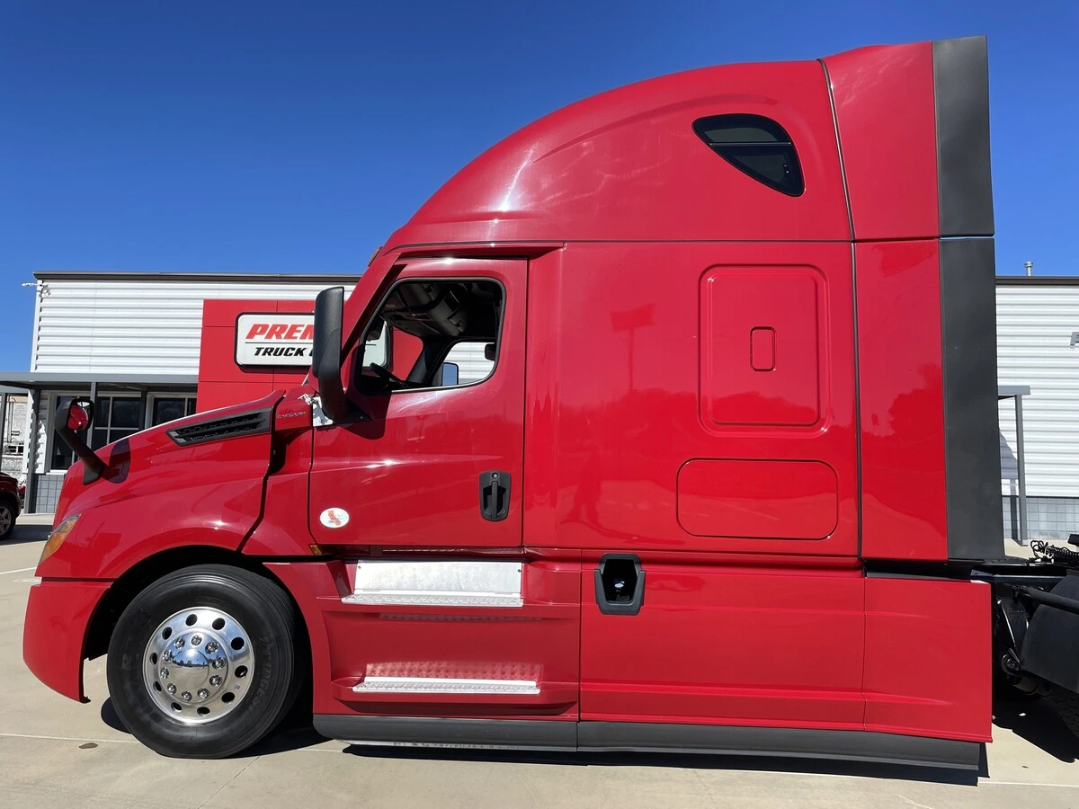 2021 Freightliner Cascadia - image 17