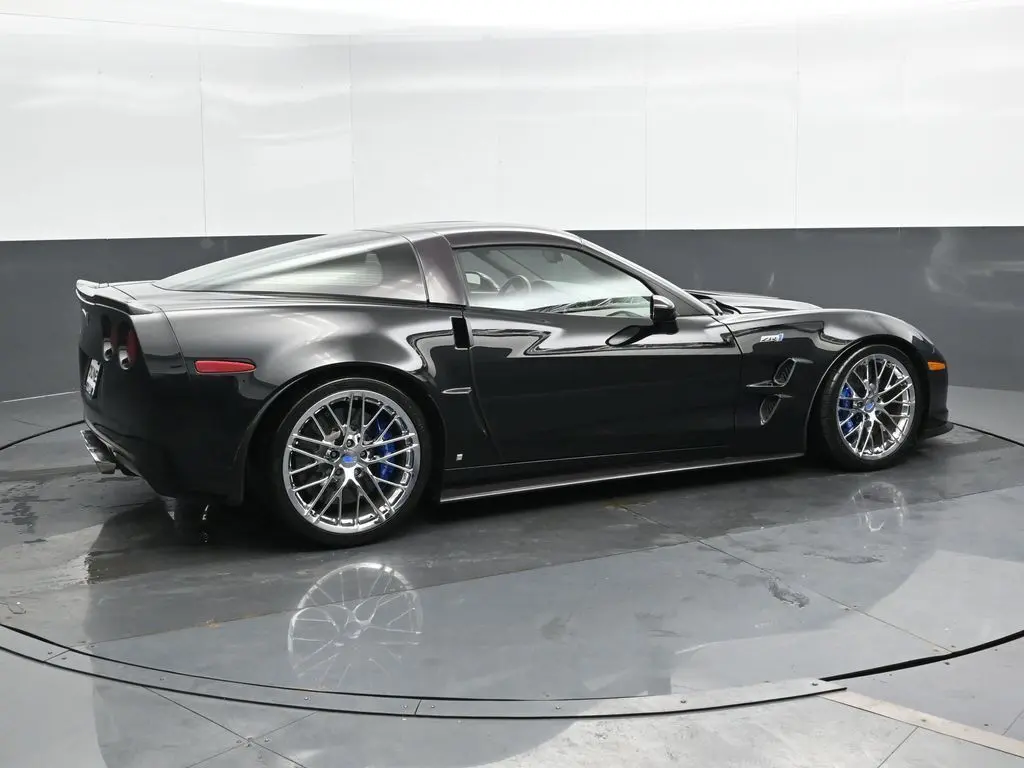 Used 2009 Chevrolet Corvette ZR1 with VIN 1G1YR26R995801321 for sale in Sycamore, IL